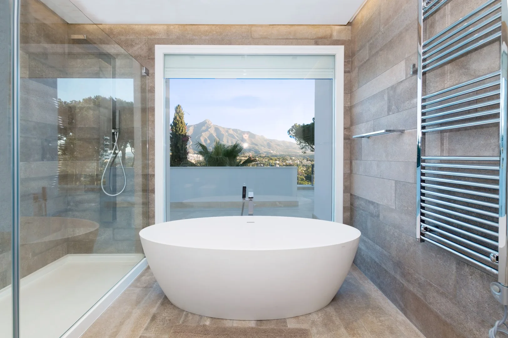 Villa · Marbella · (300-00827P)