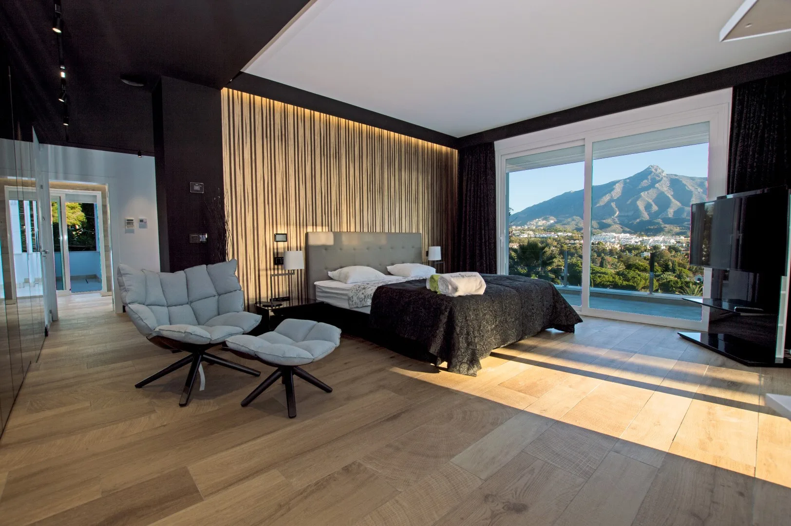Villa · Marbella · (300-00827P)