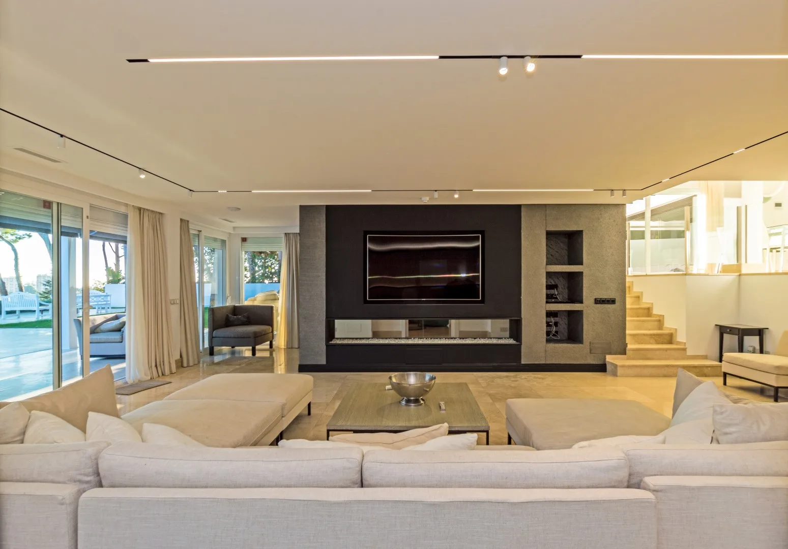 Villa · Marbella · (300-00827P)