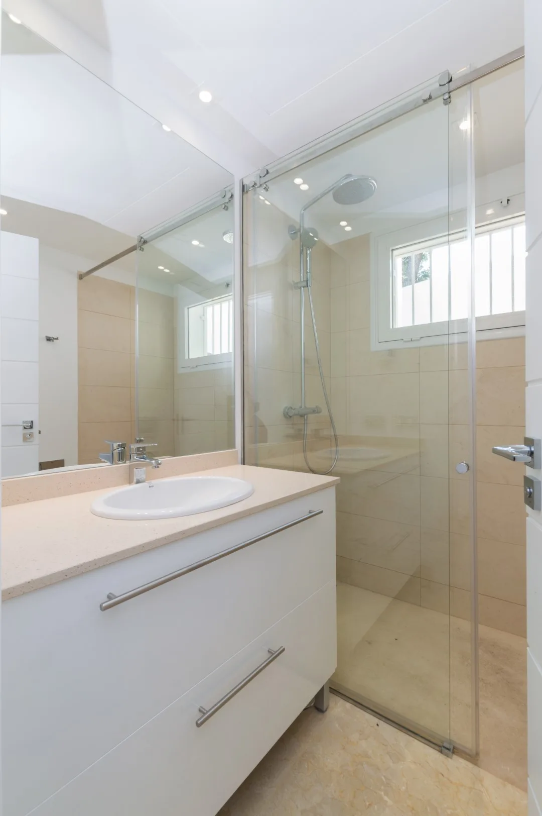 Villa · Marbella · (300-00827P)