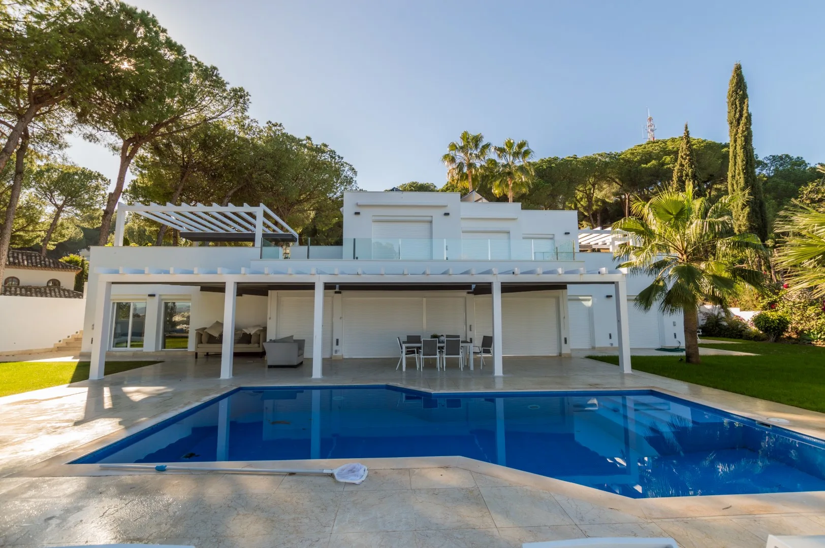 Villa · Marbella · (300-00827P)