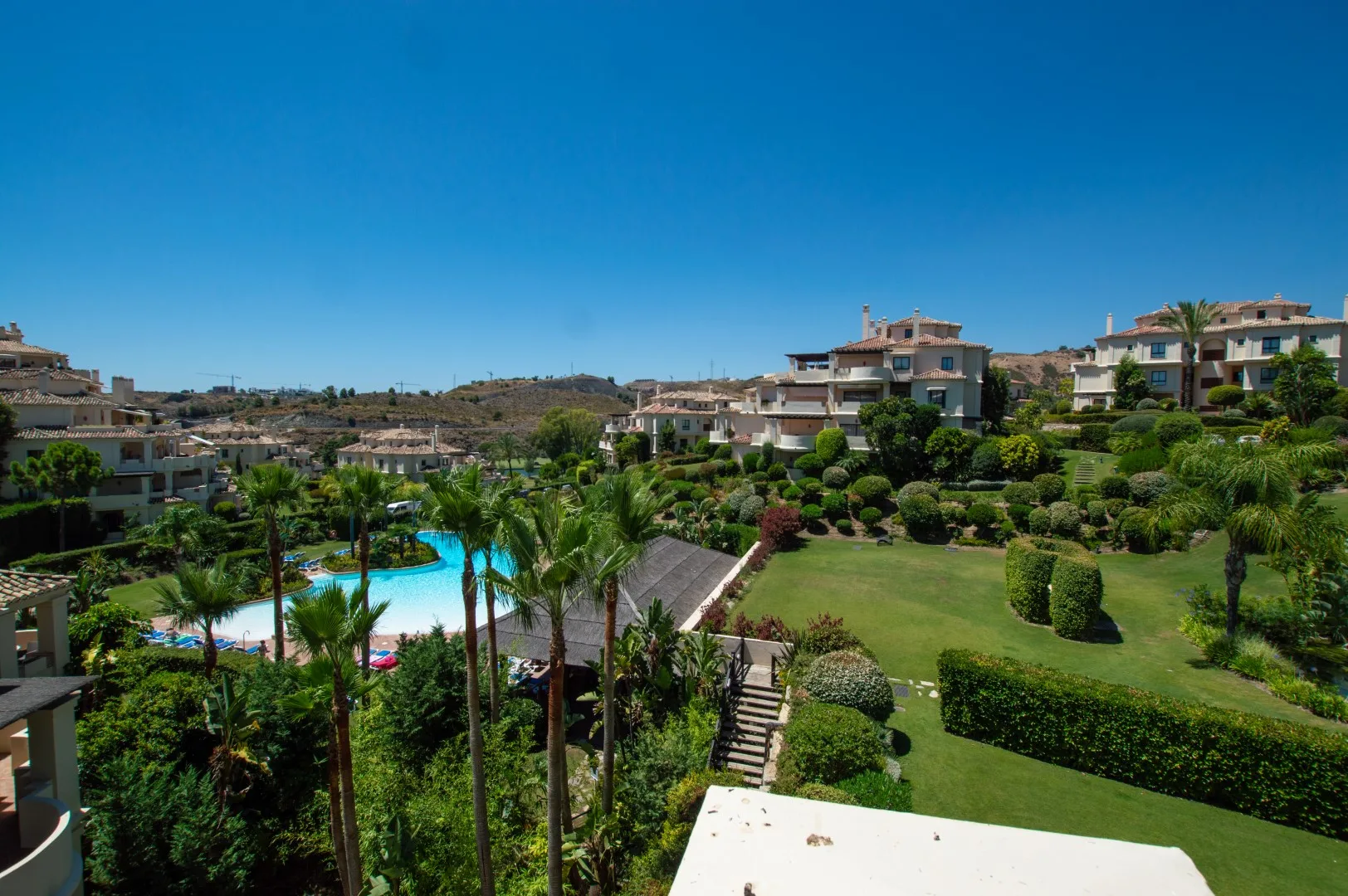 Apartment · Benahavis · (300-00965P)