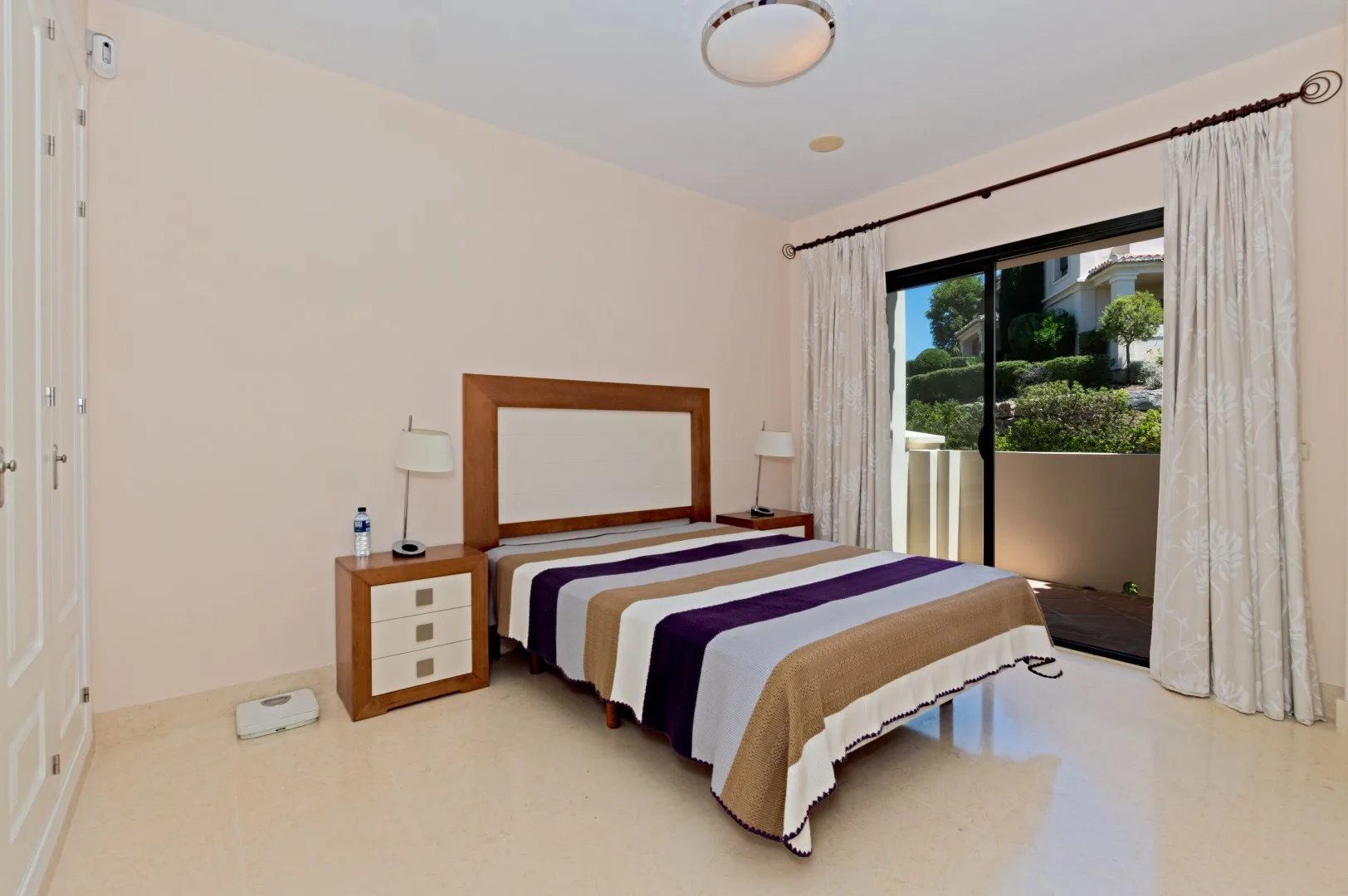 Apartment · Benahavis · (300-00965P)