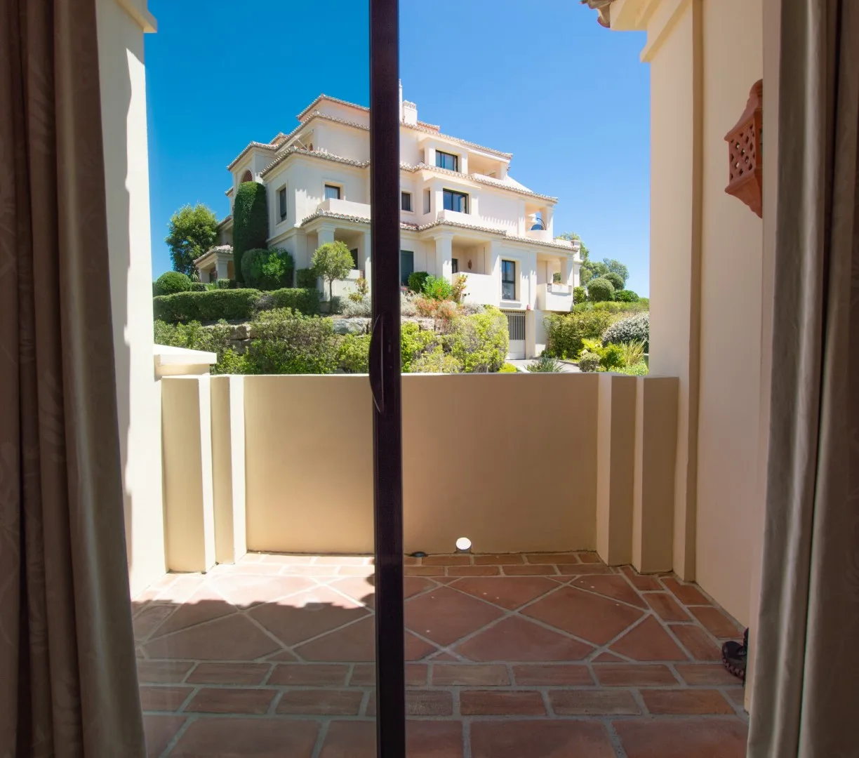 Apartment · Benahavis · (300-00965P)