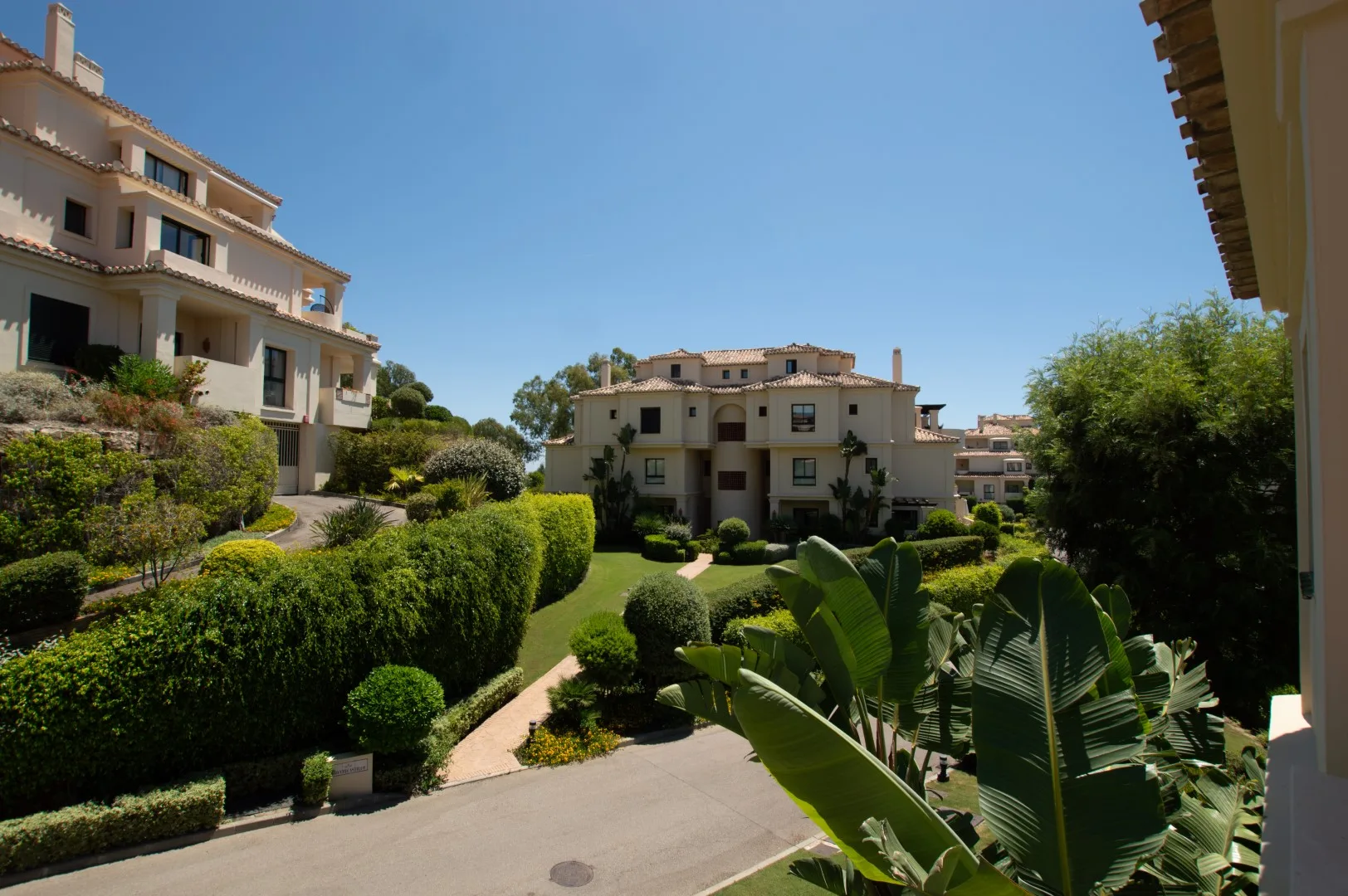 Apartment · Benahavis · (300-00965P)