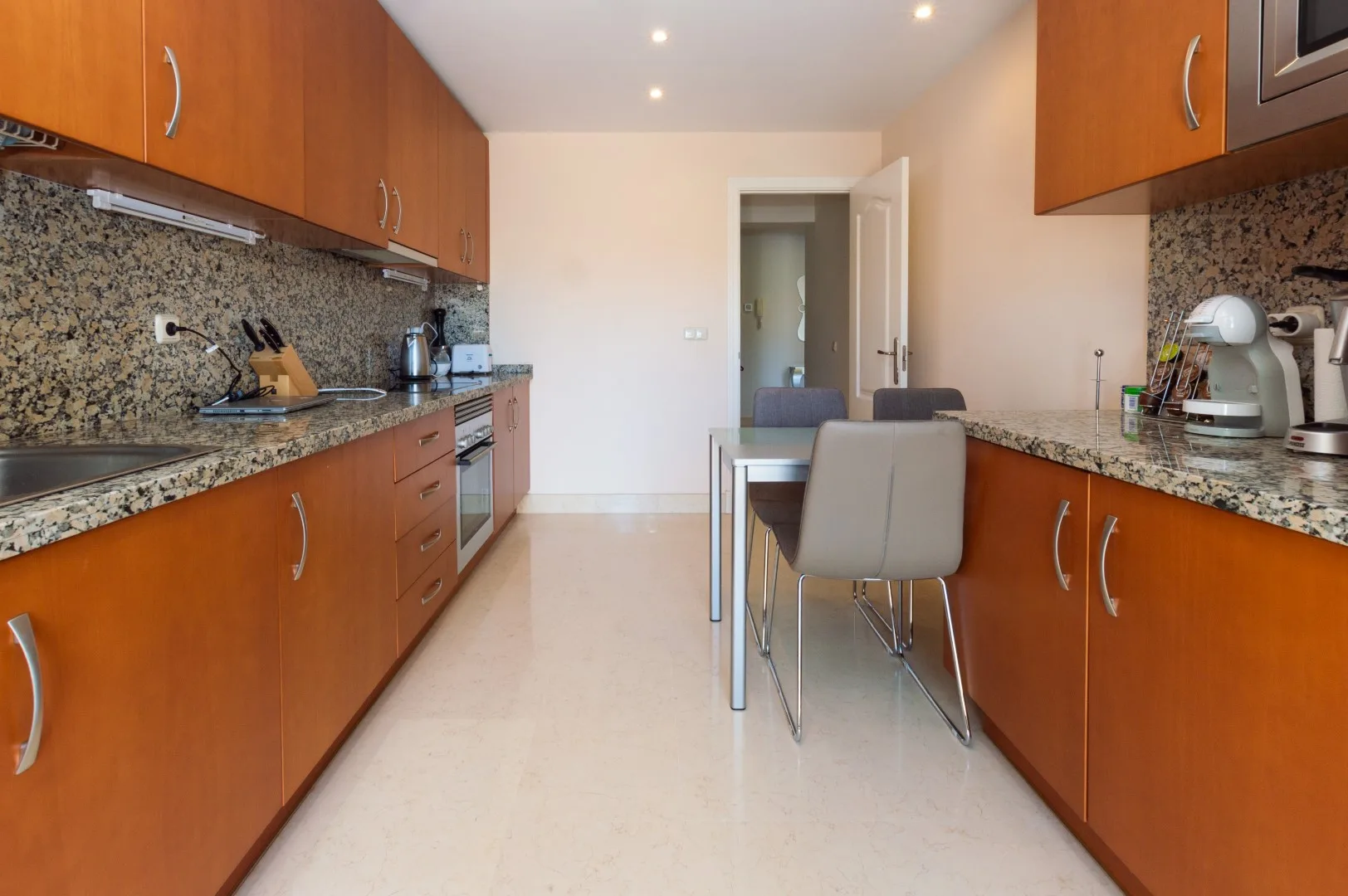 Apartment · Benahavis · (300-00965P)