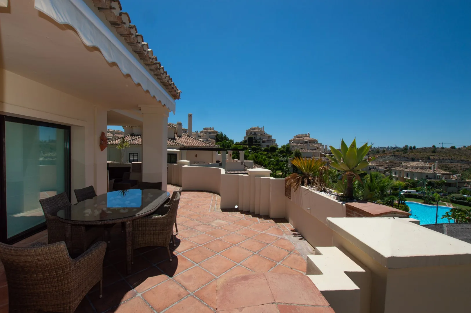 Apartment · Benahavis · (300-00965P)
