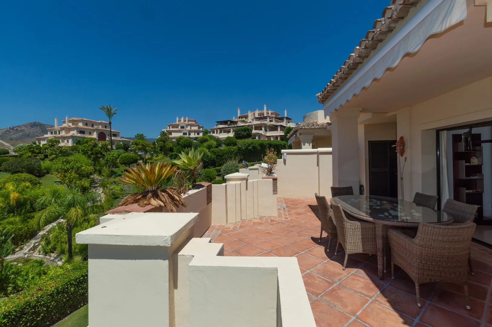 Apartment · Benahavis · (300-00965P)