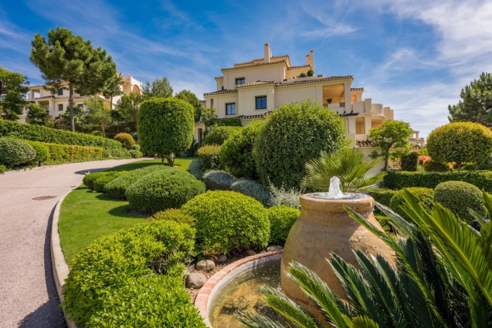 Apartment · Benahavis · (300-00965P)